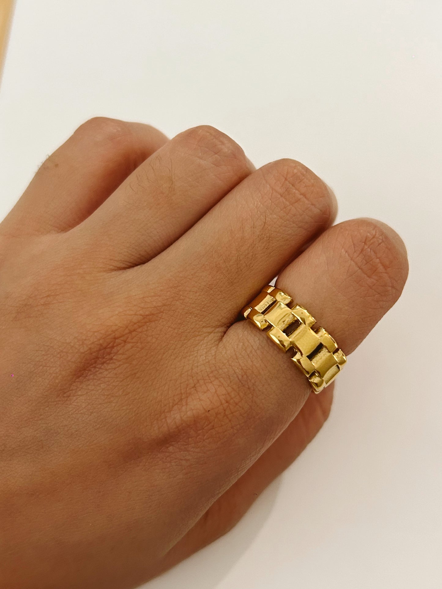 Lara Ring