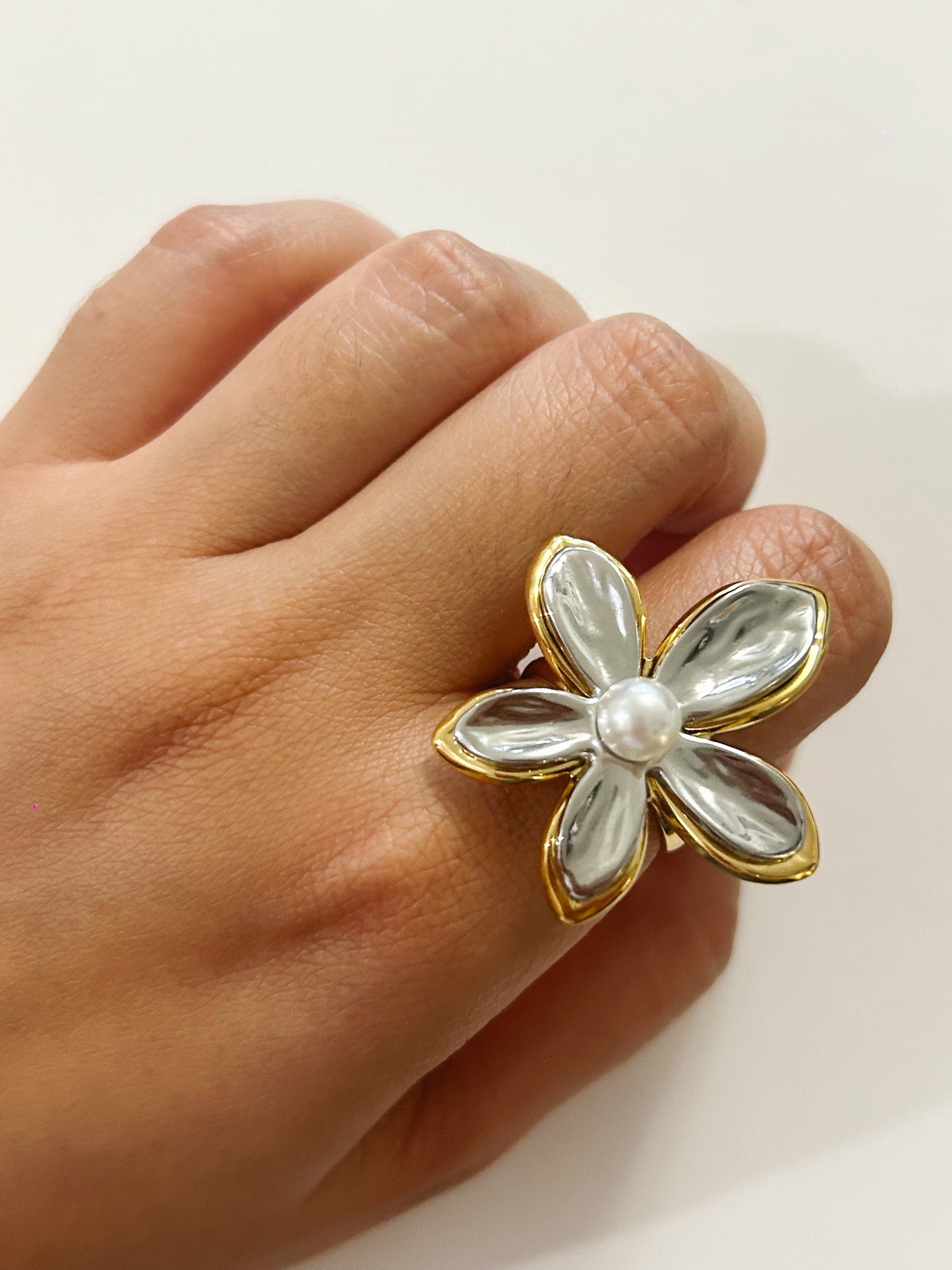 Glamour Ring